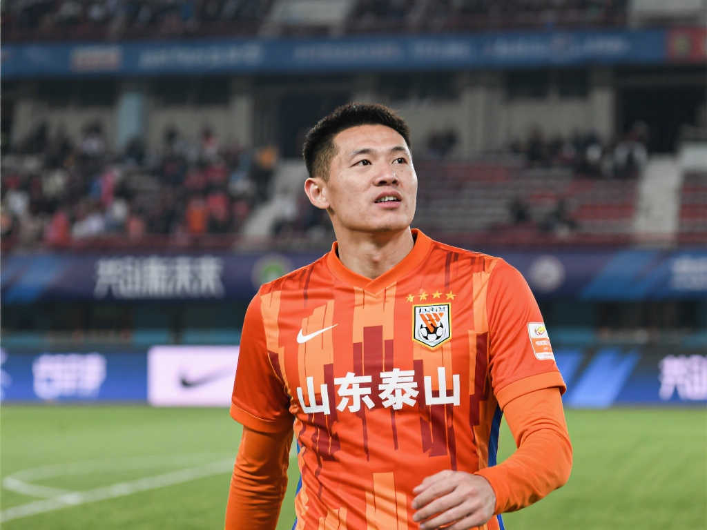 个冠军奖杯 个冠军奖杯